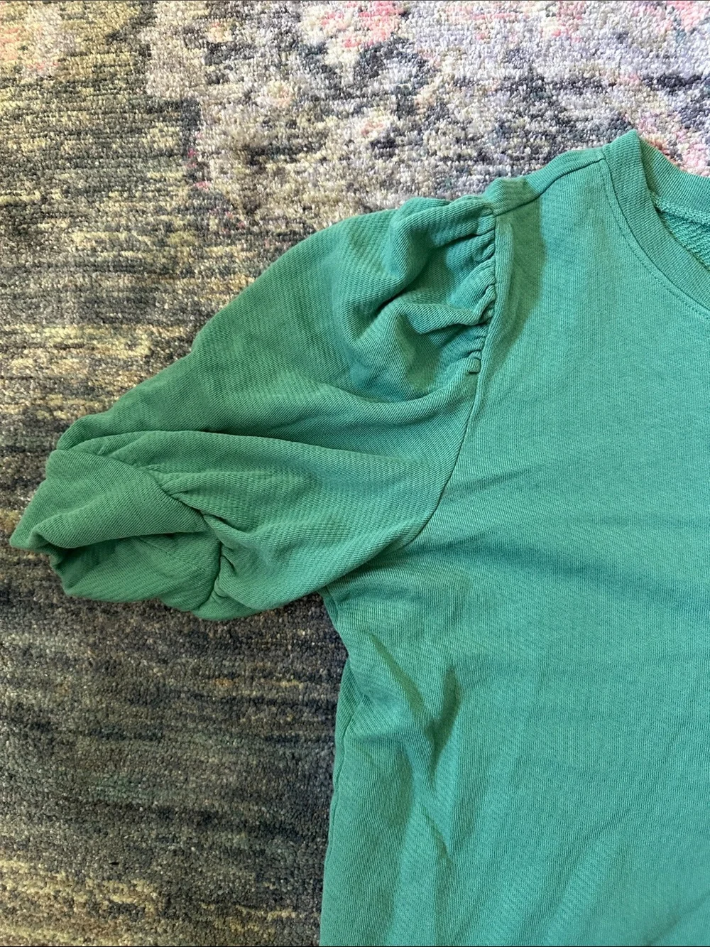 LOFT Women’s Medium Green Puff Sleeve Blouse Like New!